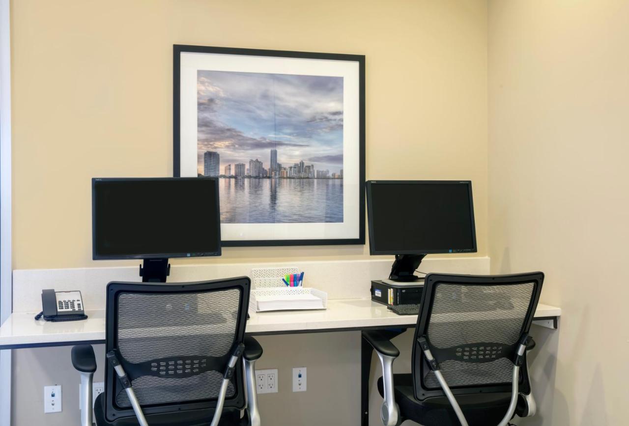 Candlewood Suites - Miami Exec Airport - Kendall By Ihg Country Walk Exterior photo